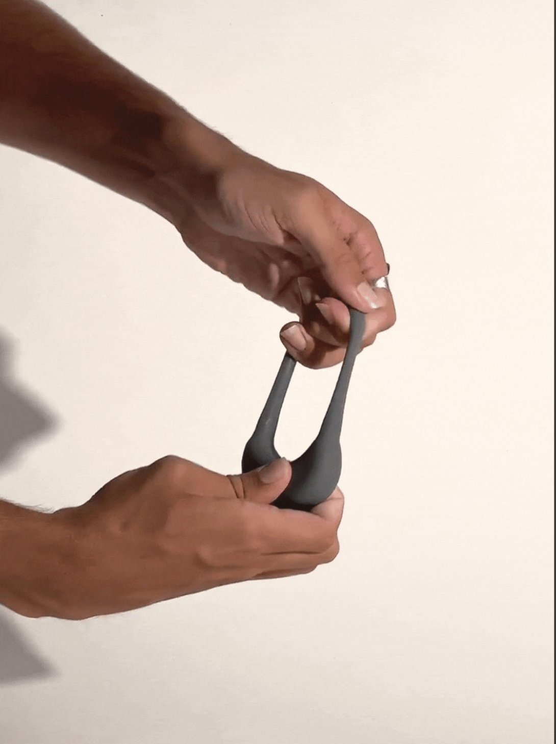 BAND - Elegant 5 Speed Vibrating Ring
