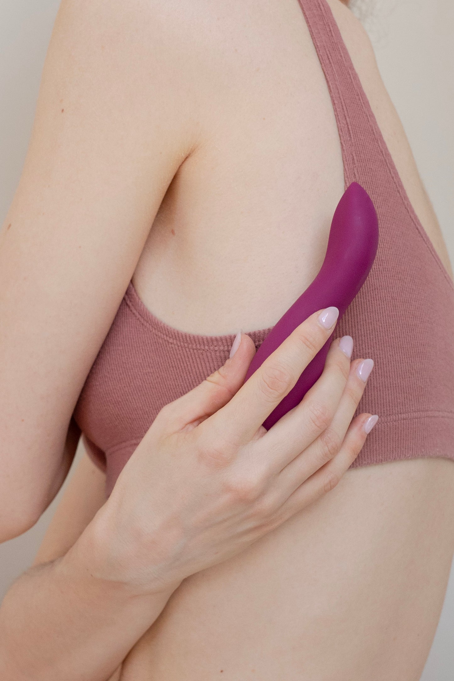 DIP - A Stylish and Ideal Vibrator to Start Exploring Your Body