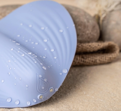 NIYA toy genderless manta